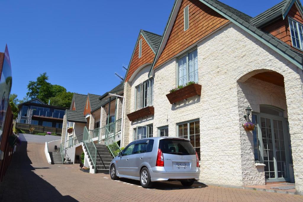 Colonial Lodge Motel Таупо Экстерьер фото
